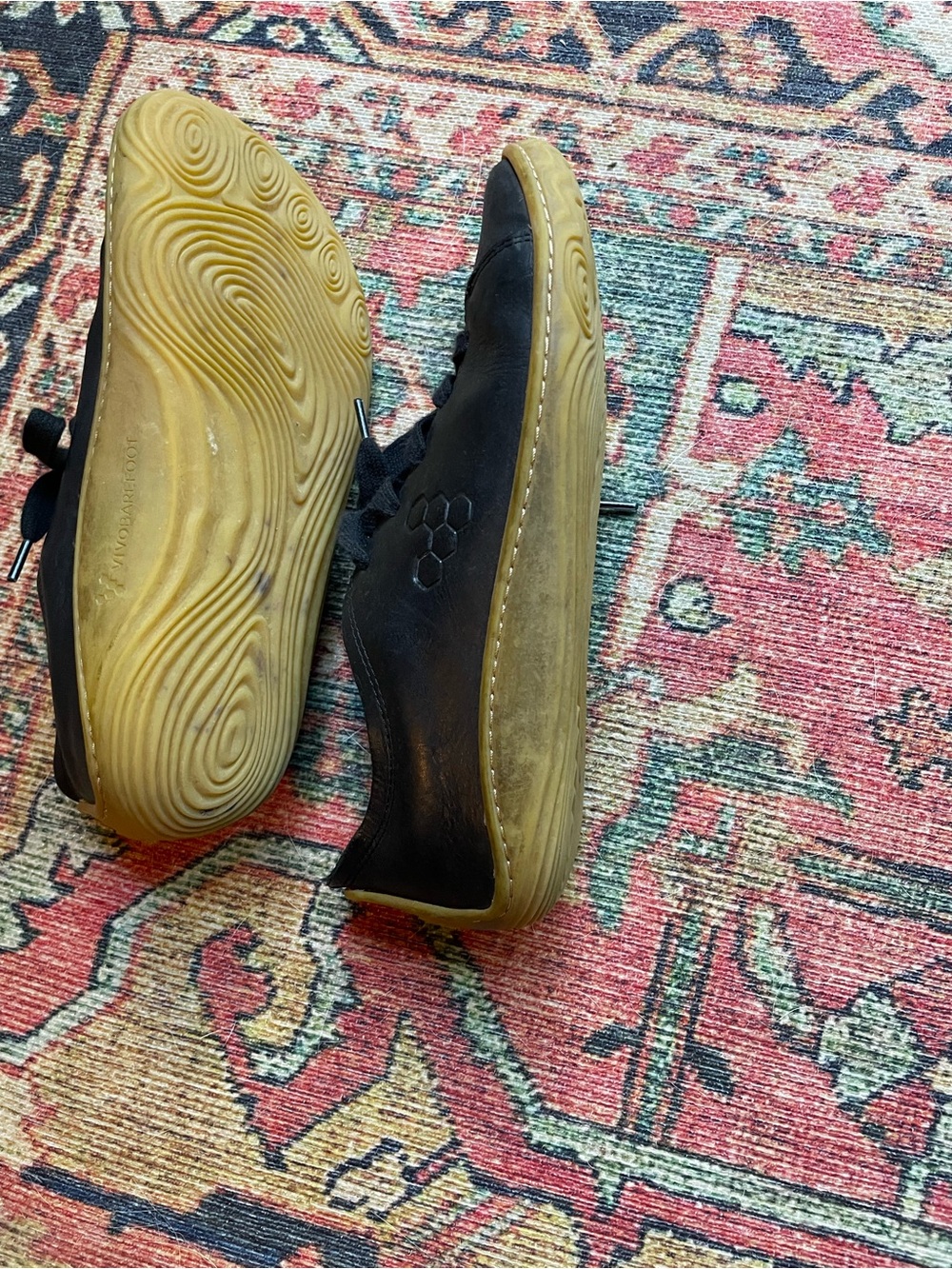 VivoBarefoot Addis Sneakers Black Leather Gum Sole EUR 38 -- Rare - Picture 5 of 8